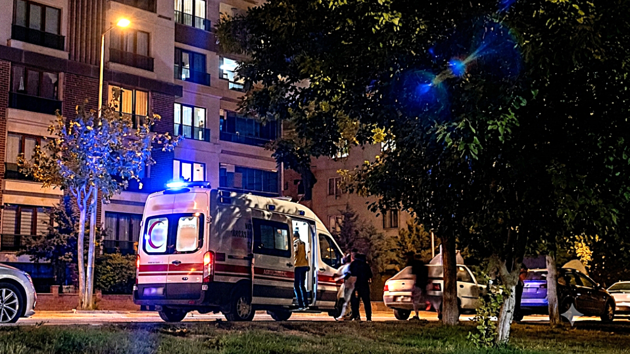 Karaköprü'de elektrik direği dehşeti: 2 yaralı