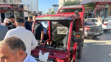 Ticari araç ile motosiklet çarpıştı: 1 yaralı