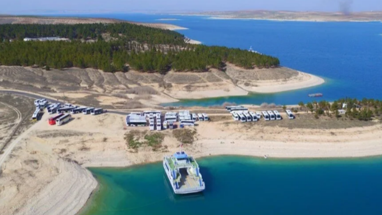 Urfalılar hafta sonu Çatak ve Takoran Vadisi'ne akın etti