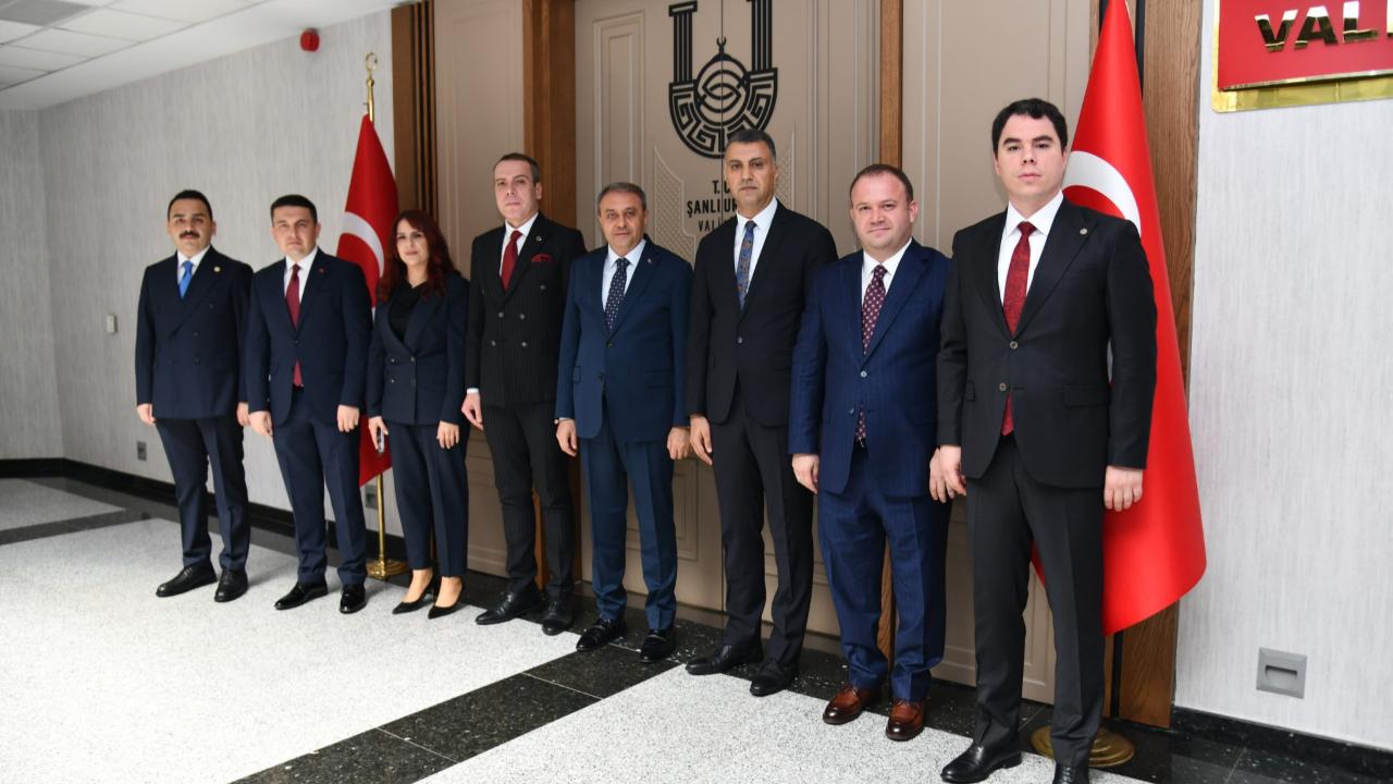Urfa'ya atanan yeni vali yardımcıları ve kaymakamlar göreve başladı