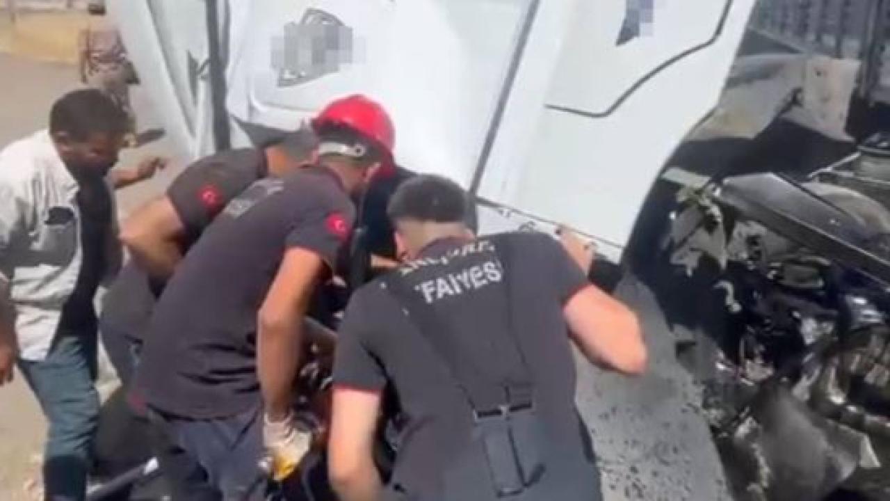 Viranşehir’de TIR ile kamyon çarpıştı: 1 ölü