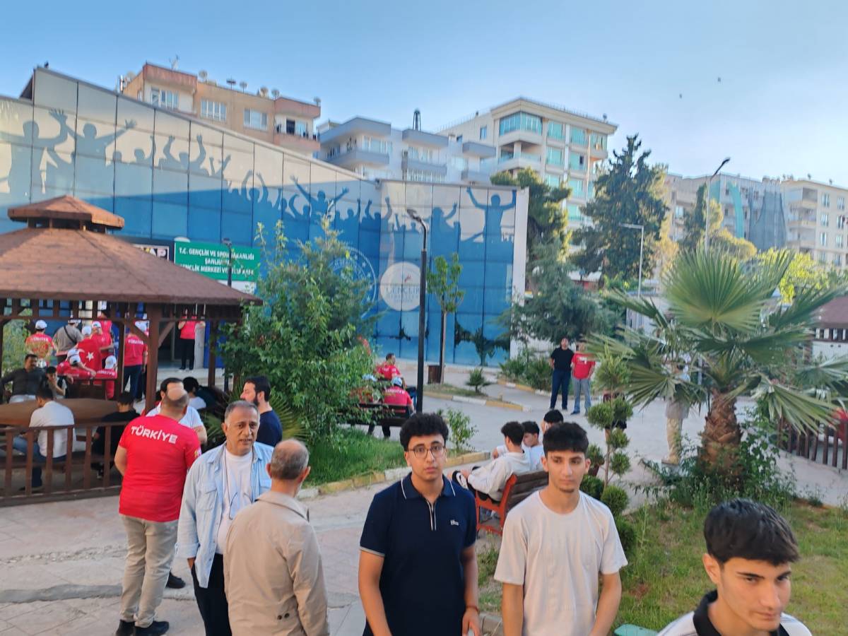 Milli Maç Heyecanı Şanlıurfa Gençlik Merkezi'nde Yaşandı