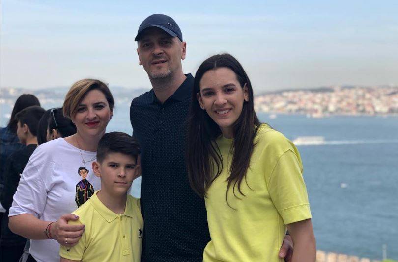 Alexia Carutasu'nun kardeşi Darius Carutasu kimdir? İşte yaşı, boyu ve takımı