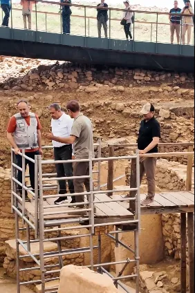 Vali Şıldak, Göbeklitepe ve Karahantepe'deki çalışmaları inceledi